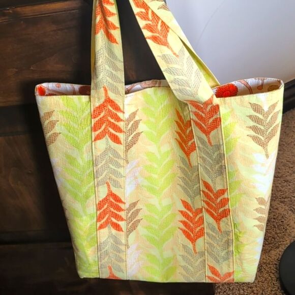 Bright 😎 Cheerful XL Cloth Tote - Picture 11 of 11
